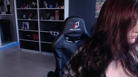 Julia online show from October 17, 4:37 am