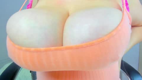 Snapshot of umnizza7777 chatting on February 12, 9:42 am umnizza7777 online show from February 12, 9:42 am