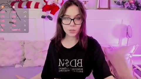 Snapshot of una_medisson chatting on December 19, 9:07 am Una online show from December 19, 9:07 am