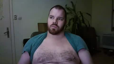 Snapshot of uncut_strong chatting on December 20, 9:39 pm Uncut Strong online show from December 20, 9:39 pm