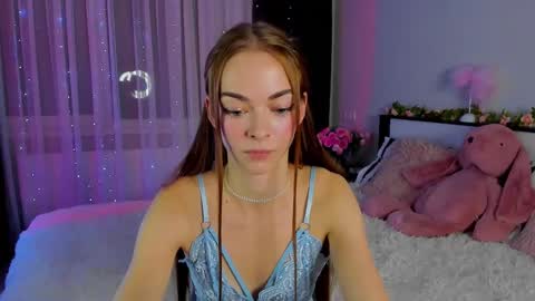 Under The Skin online show from December 1, 7:36 pm