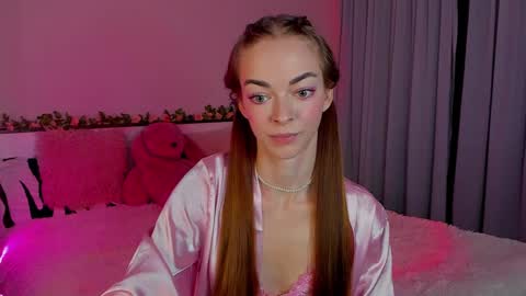 Under The Skin online show from December 8, 2:41 pm