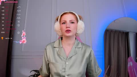 Call me Mira  thumbs up its make me happy online show from December 4, 2:26 pm