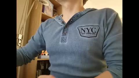 Snapshot of unstoppablefun chatting on December 13, 11:45 am unstoppablefun online show from December 13, 11:45 am