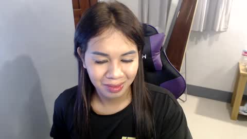 Vee online show from December 20, 12:08 am