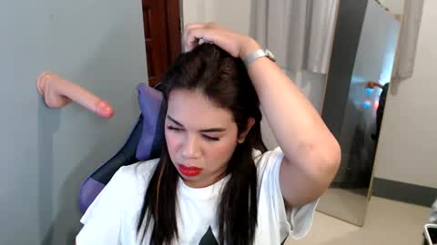 Vee online show from January 2, 5:24 am