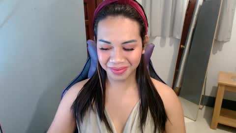 Vee online show from January 4, 11:17 pm