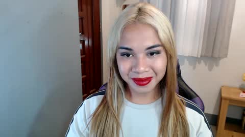 Vee online show from February 1, 6:00 am