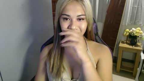 Vee online show from February 16, 4:42 pm