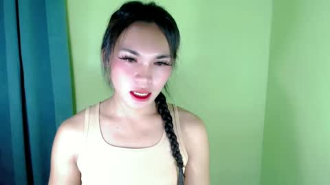 QUEENSY online show from February 14, 5:57 pm