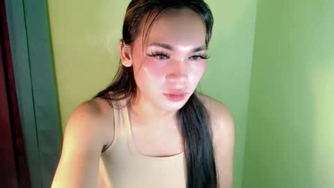 QUEENSY online show from February 17, 2:31 am