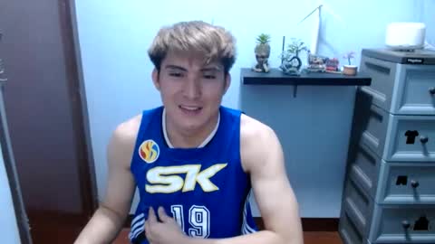 Ur jayqutee online show from March 8, 9:18 pm