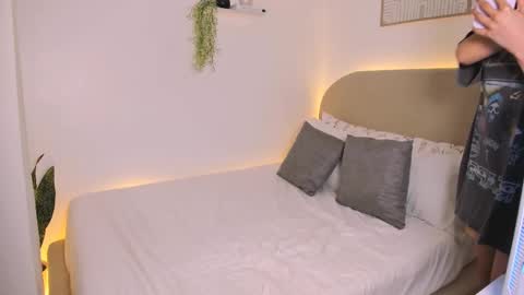 Snapshot of ur_mija_veronica chatting on March 1, 1:18 pm Veronica Lodge online show from March 1, 1:18 pm