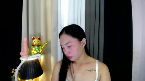 ur_sexy_mommy online show from November 12, 3:07 am