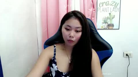 ur_small_girl online show from November 28, 7:33 am