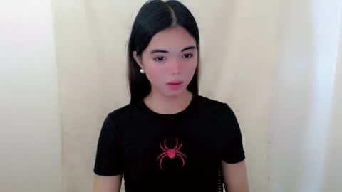 urcutie_ayah online show from November 3, 7:31 am