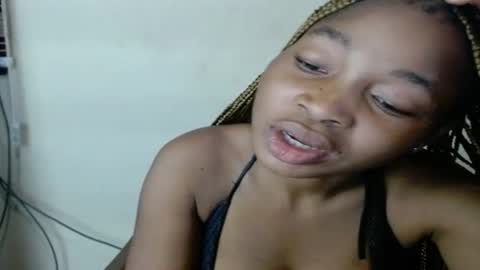 urflirtydoll online show from January 15, 2:17 am