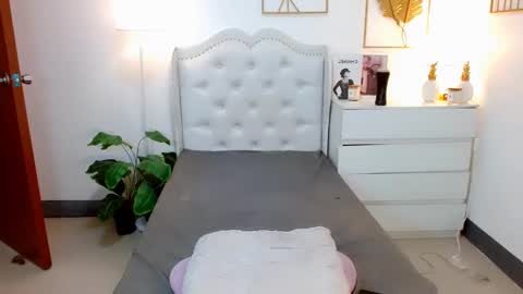 Im your doll maica online show from March 11, 7:04 am