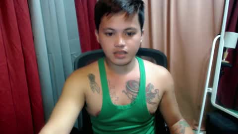 Snapshot of urhot_fucker13 chatting on March 5, 1:06 pm JUST CALL MY NAME jayrus online show from March 5, 1:06 pm