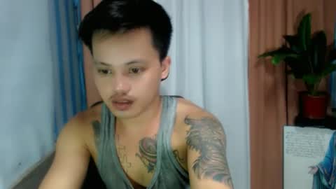 Snapshot of urhot_fucker13 chatting on October 4, 9:40 am JUST CALL MY NAME jayrus online show from October 4, 9:40 am