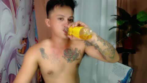 Snapshot of urhot_fucker13 chatting on November 11, 4:01 am JUST CALL MY NAME jayrus online show from November 11, 4:01 am