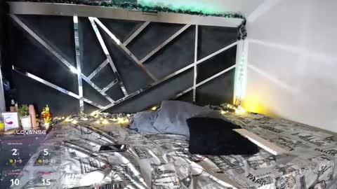 Love online show from December 24, 6:28 pm