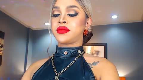 Snapshot of urmajestytyra chatting on January 22, 1:42 am UrMajestyTyra online show from January 22, 1:42 am