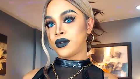 Snapshot of urmajestytyra chatting on February 15, 7:16 am UrMajestyTyra online show from February 15, 7:16 am