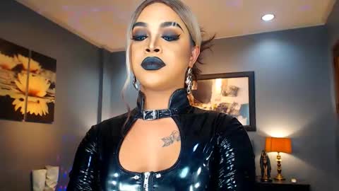 Snapshot of urmajestytyra chatting on February 16, 3:26 am UrMajestyTyra online show from February 16, 3:26 am