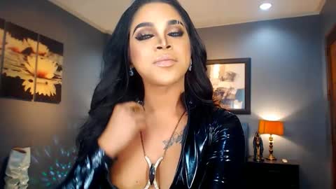 Snapshot of urmajestytyra chatting on February 26, 3:53 am UrMajestyTyra online show from February 26, 3:53 am