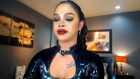 Snapshot of urmajestytyra chatting on February 28, 5:37 am UrMajestyTyra online show from February 28, 5:37 am