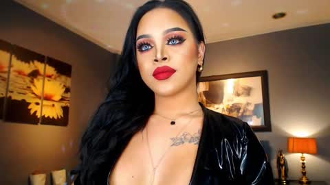 Snapshot of urmajestytyra chatting on November 14, 1:15 am UrMajestyTyra online show from November 14, 1:15 am