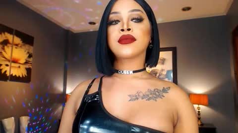 Snapshot of urmajestytyra chatting on December 16, 12:15 am UrMajestyTyra online show from December 16, 12:15 am