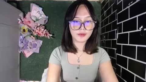 Pia online show from October 6, 2:20 am