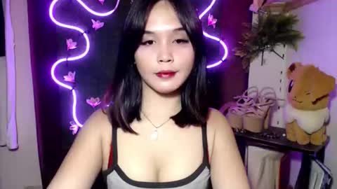 Pia online show from November 2, 9:28 pm