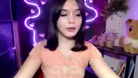 Pia online show from November 6, 3:57 pm