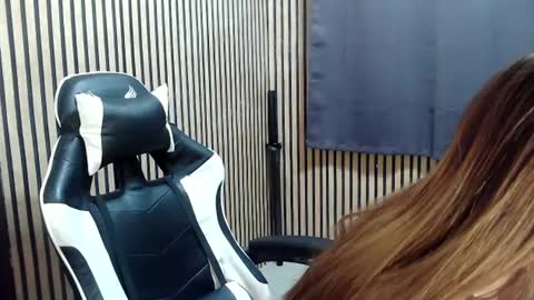 urpinaycutie online show from January 8, 12:26 pm