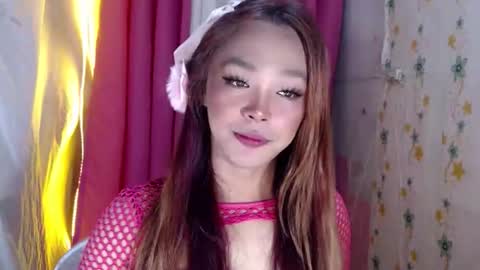 Snapshot of ursexy_debra chatting on September 16, 1:28 am TYRA online show from September 16, 1:28 am