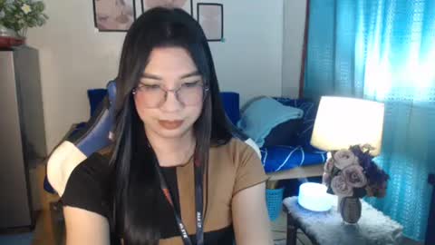 Snapshot of urwetasianprincessxx chatting on January 21, 12:39 pm Ashley Kate Mateo Gray online show from January 21, 12:39 pm