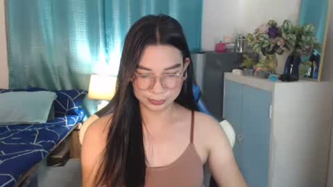 Snapshot of urwetasianprincessxx chatting on November 9, 12:36 pm Ashley Kate Mateo Gray online show from November 9, 12:36 pm