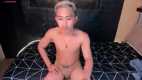 Snapshot of urxxxhotandie chatting on November 16, 5:29 pm Marco online show from November 16, 5:29 pm