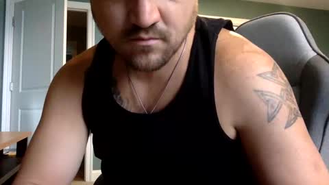 Snapshot of usamalemgj chatting on November 8, 1:22 pm JayDee20420 online show from November 8, 1:22 pm