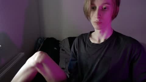 Snapshot of usuck364662 chatting on December 25, 5:26 am Excuse me online show from December 25, 5:26 am