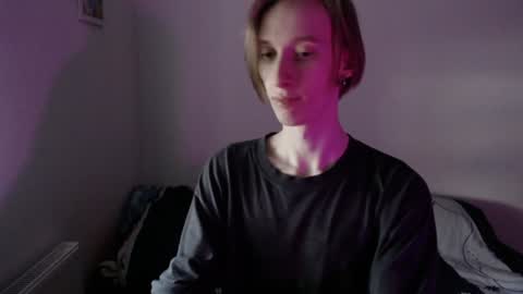 Snapshot of usuck364662 chatting on December 25, 8:29 am Excuse me online show from December 25, 8:29 am