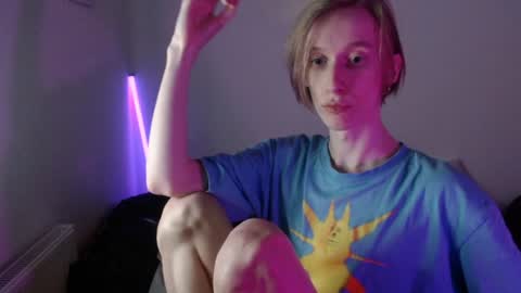 Snapshot of usuck364662 chatting on January 1, 3:24 pm Excuse me online show from January 1, 3:24 pm