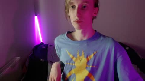 Snapshot of usuck364662 chatting on January 3, 2:51 pm Excuse me online show from January 3, 2:51 pm