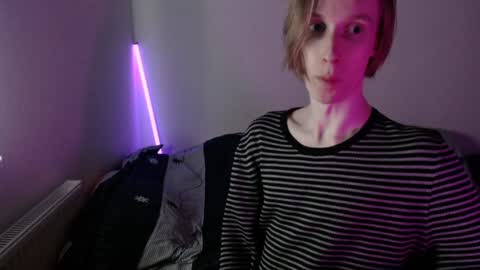 Snapshot of usuck364662 chatting on January 7, 5:20 pm Excuse me online show from January 7, 5:20 pm