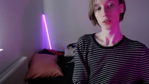 Snapshot of usuck364662 chatting on January 8, 7:13 am Excuse me online show from January 8, 7:13 am