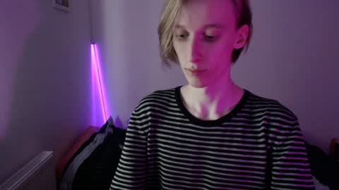 Snapshot of usuck364662 chatting on January 11, 1:32 pm Excuse me online show from January 11, 1:32 pm