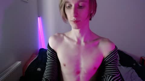 Snapshot of usuck364662 chatting on January 12, 10:45 am Excuse me online show from January 12, 10:45 am